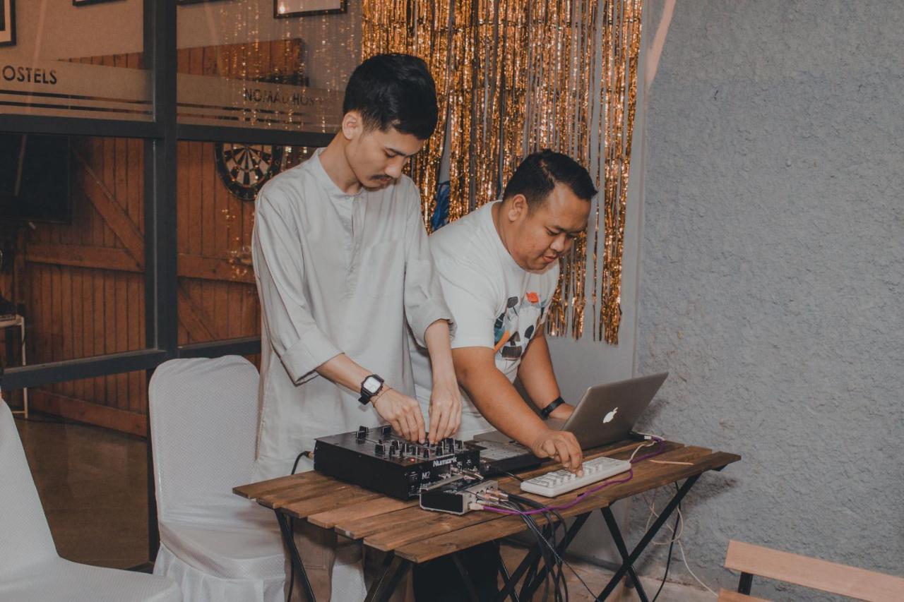 Nomad Hostel Kemang Jacarta Exterior foto