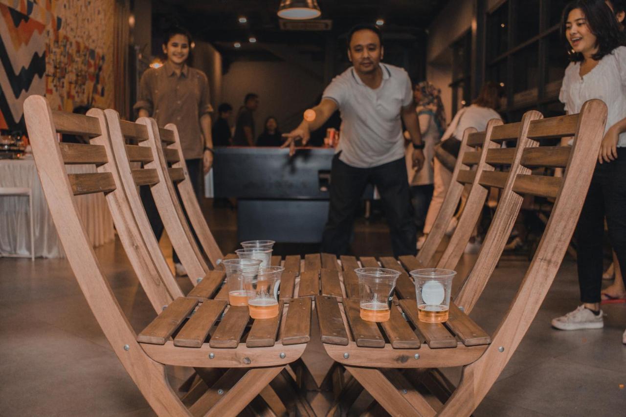 Nomad Hostel Kemang Jacarta Exterior foto